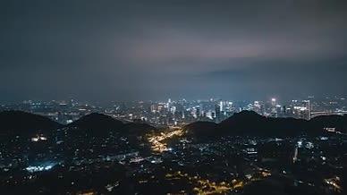 4k航拍城市夜景重庆解放碑夜景风光视频的预览图
